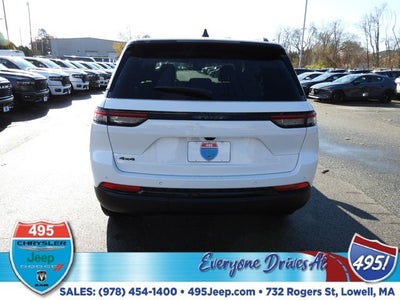 2025 Jeep Grand Cherokee Laredo