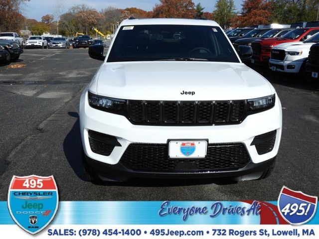 2025 Jeep Grand Cherokee Laredo