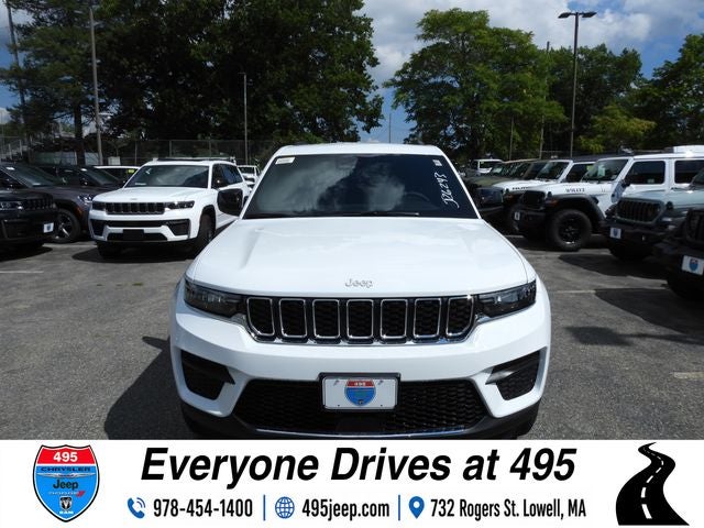 2026 Jeep Grand Cherokee Laredo