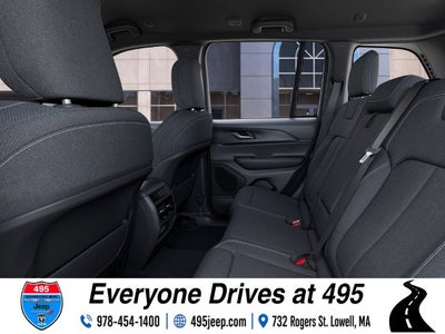 2027 Jeep Grand Cherokee Laredo