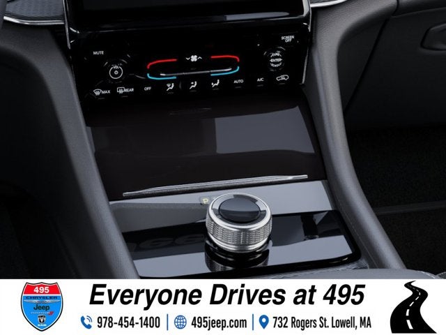 2027 Jeep Grand Cherokee Laredo