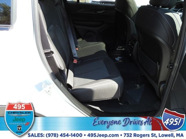 2025 Jeep Grand Cherokee Laredo X