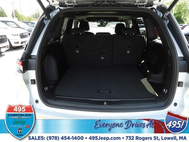 2025 Jeep Grand Cherokee Laredo X