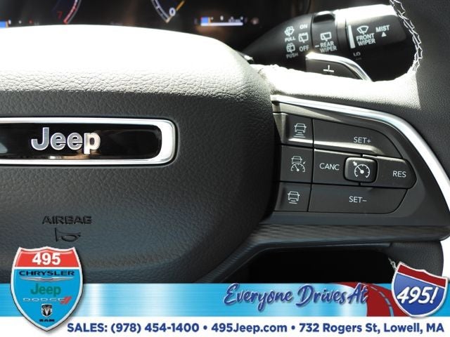 2025 Jeep Grand Cherokee Laredo