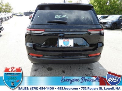 2025 Jeep Grand Cherokee Laredo