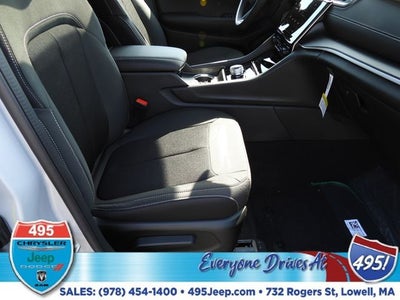 2025 Jeep Grand Cherokee Laredo X