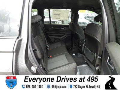 2026 Jeep Grand Cherokee Laredo