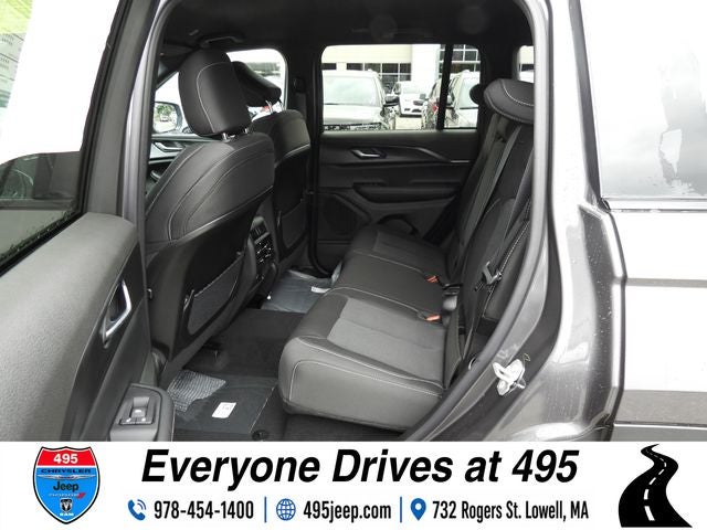 2026 Jeep Grand Cherokee Laredo