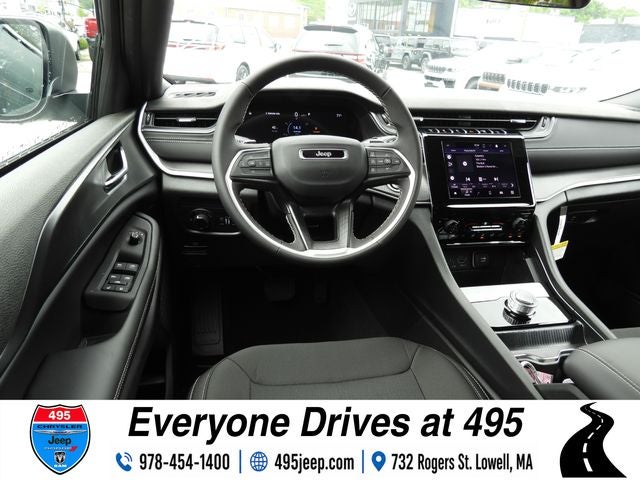 2026 Jeep Grand Cherokee Laredo