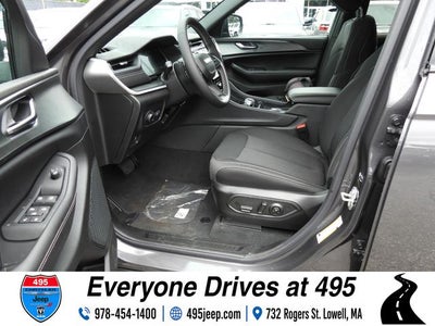 2026 Jeep Grand Cherokee Laredo