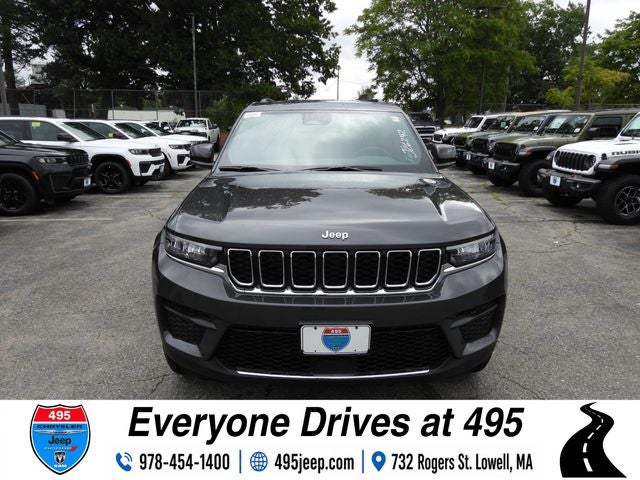 2026 Jeep Grand Cherokee Laredo