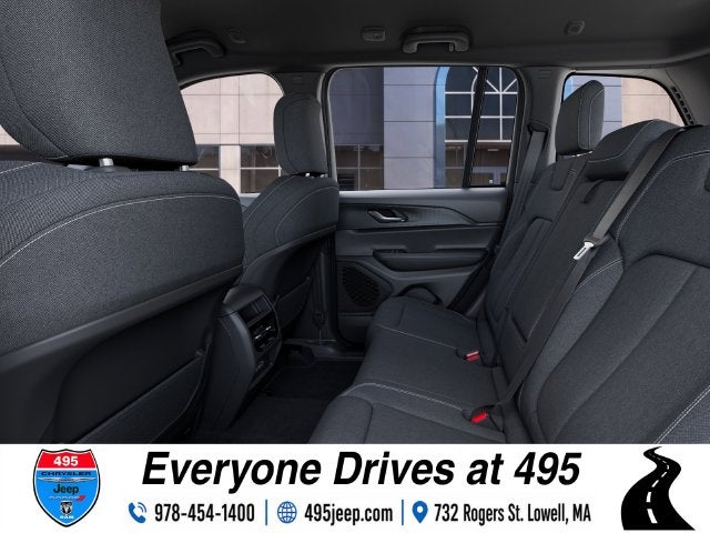 2027 Jeep Grand Cherokee Laredo