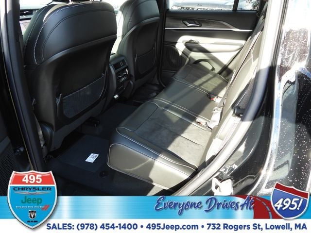 2026 Jeep Grand Cherokee Laredo