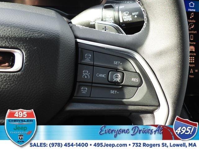 2026 Jeep Grand Cherokee Laredo