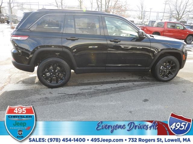 2026 Jeep Grand Cherokee Laredo