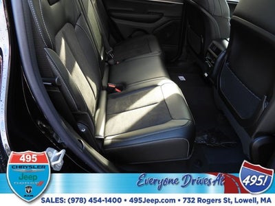 2026 Jeep Grand Cherokee Laredo