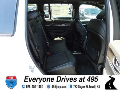 2026 Jeep Grand Cherokee Altitude