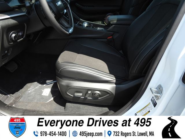 2026 Jeep Grand Cherokee Altitude