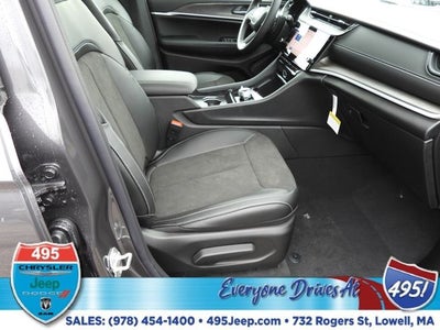 2026 Jeep Grand Cherokee Laredo