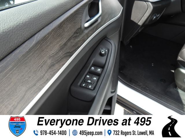 2026 Jeep Grand Cherokee Altitude