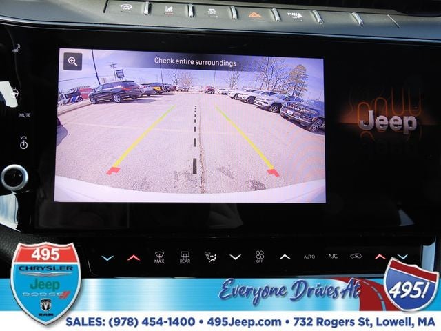 2026 Jeep Grand Cherokee Laredo