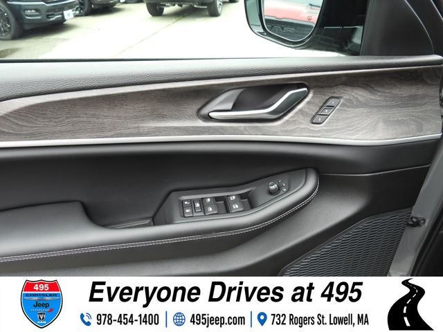 2027 Jeep Grand Cherokee Limited