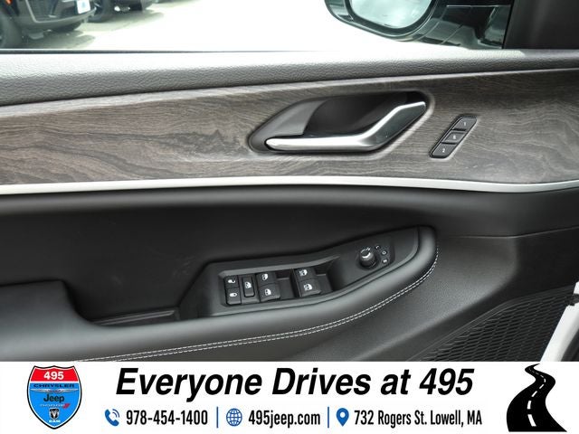 2027 Jeep Grand Cherokee Limited