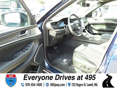 2027 Jeep Grand Cherokee Limited Reserve