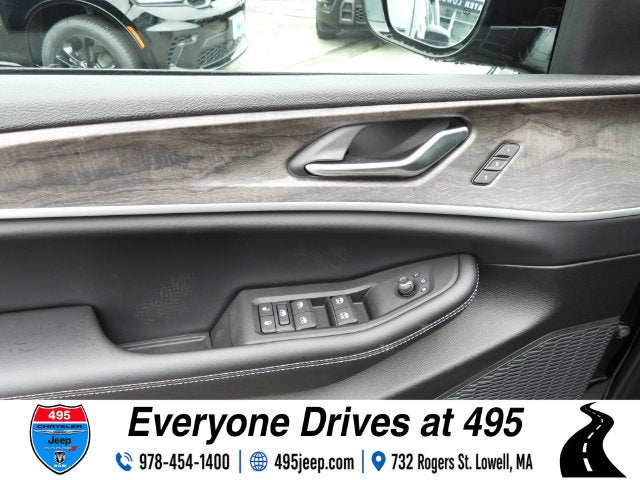 2027 Jeep Grand Cherokee Limited