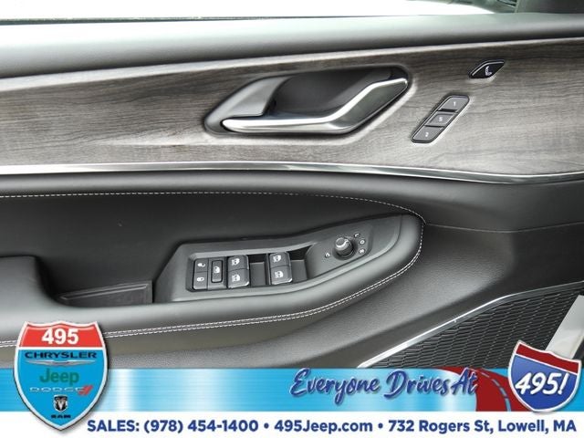 2025 Jeep Grand Cherokee Overland