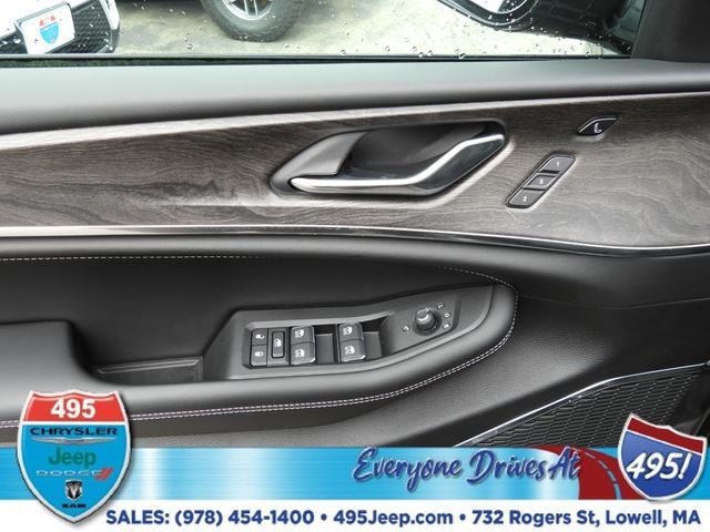 2025 Jeep Grand Cherokee Overland