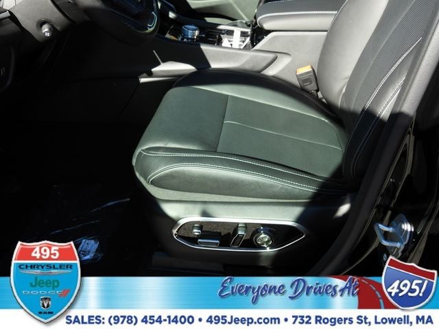 2025 Jeep Grand Cherokee Overland