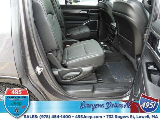 2026 Jeep Grand Wagoneer Base