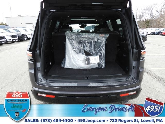 2026 Jeep Grand Wagoneer Base