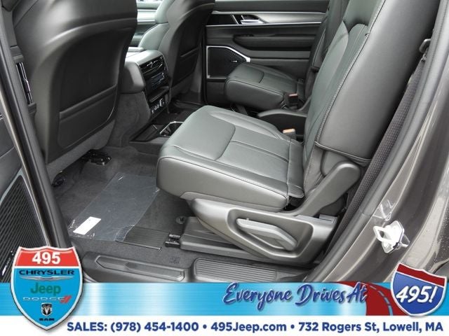 2026 Jeep Grand Wagoneer Base