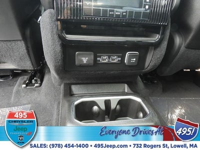 2026 Jeep Grand Wagoneer Base