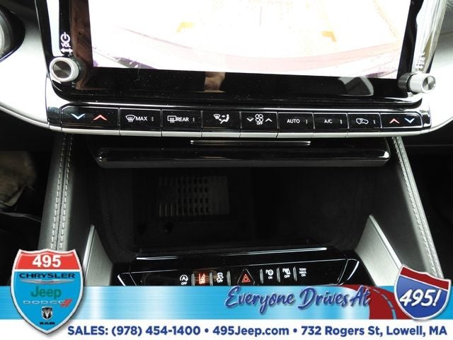 2026 Jeep Grand Wagoneer Base