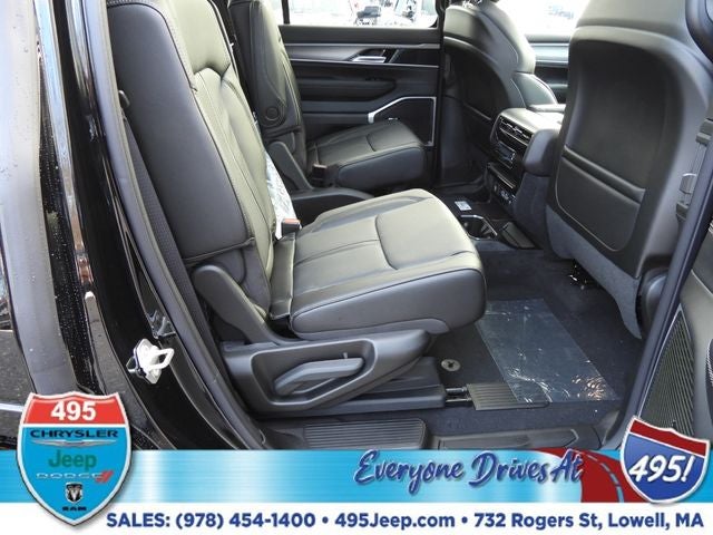 2026 Jeep Grand Wagoneer Base