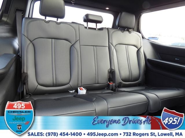 2026 Jeep Grand Wagoneer Base