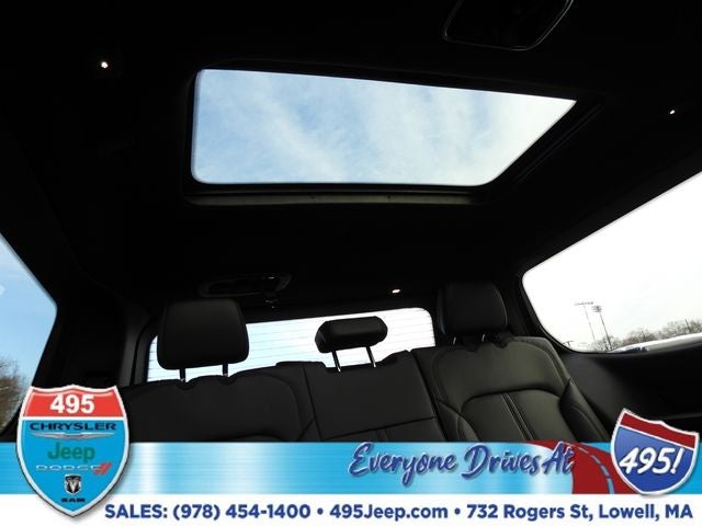 2026 Jeep Grand Wagoneer Base