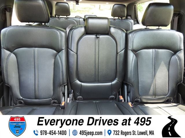 2024 Jeep Wagoneer Base