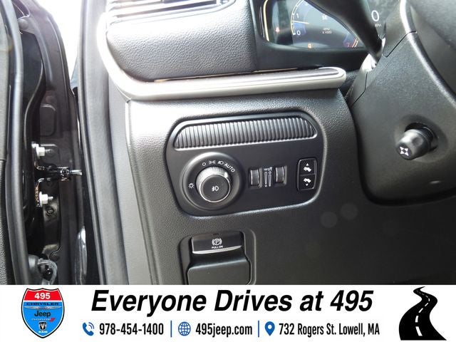 2024 Jeep Wagoneer Base