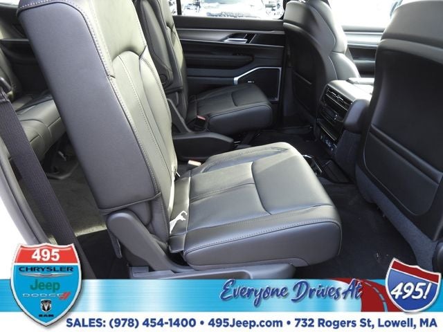 2026 Jeep Grand Wagoneer Base