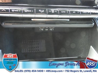 2026 Jeep Grand Wagoneer Base