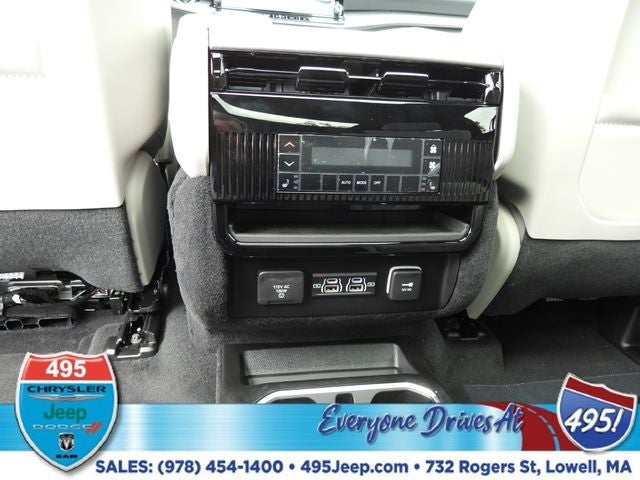 2026 Jeep Grand Wagoneer Limited Reserve