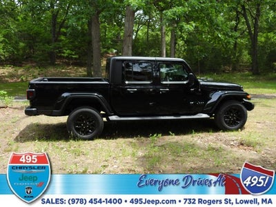 2022 Jeep Gladiator Sport