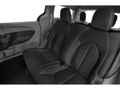 2020 Chrysler Voyager L