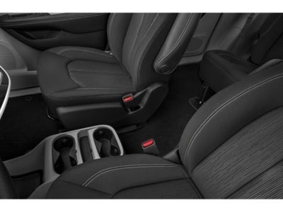 2020 Chrysler Voyager L