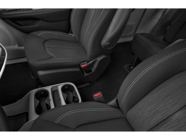 2020 Chrysler Voyager L