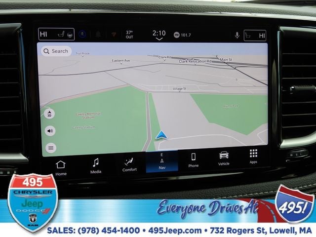 2026 Chrysler Pacifica Select